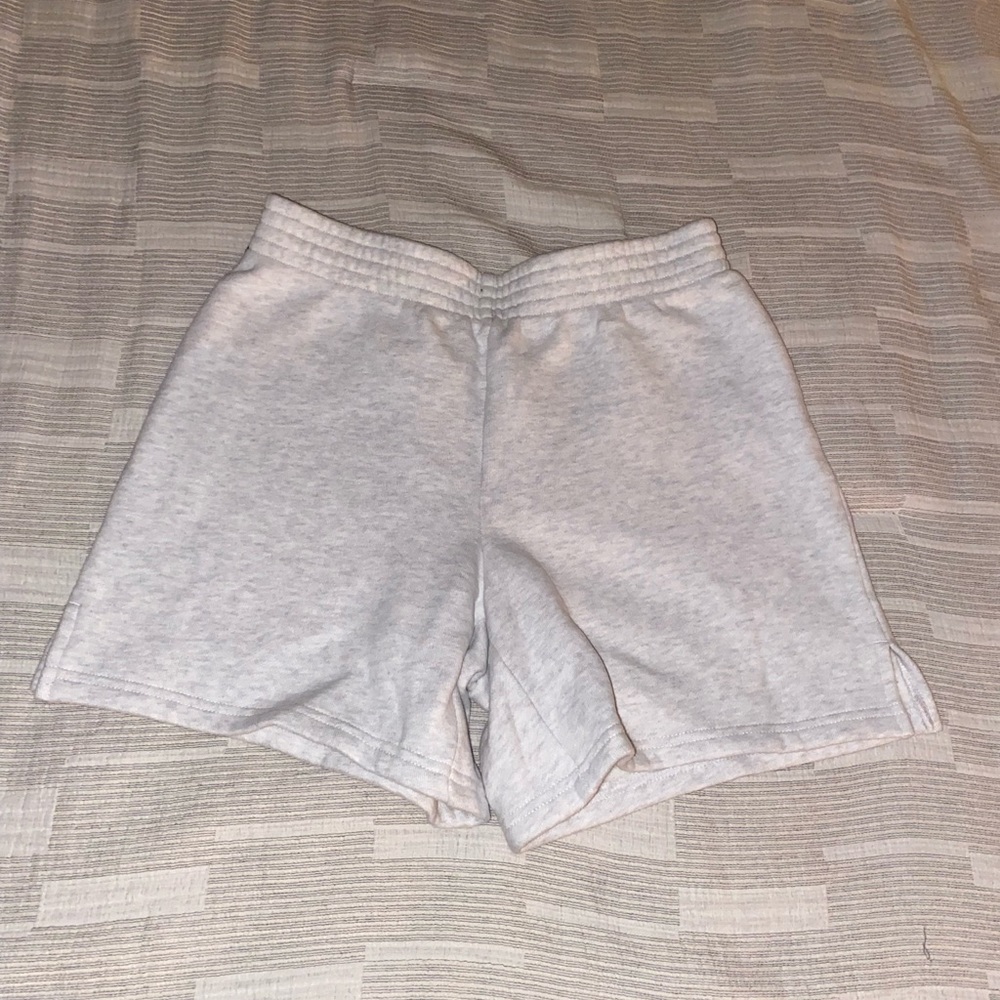 White/gray sweat-like shorts
